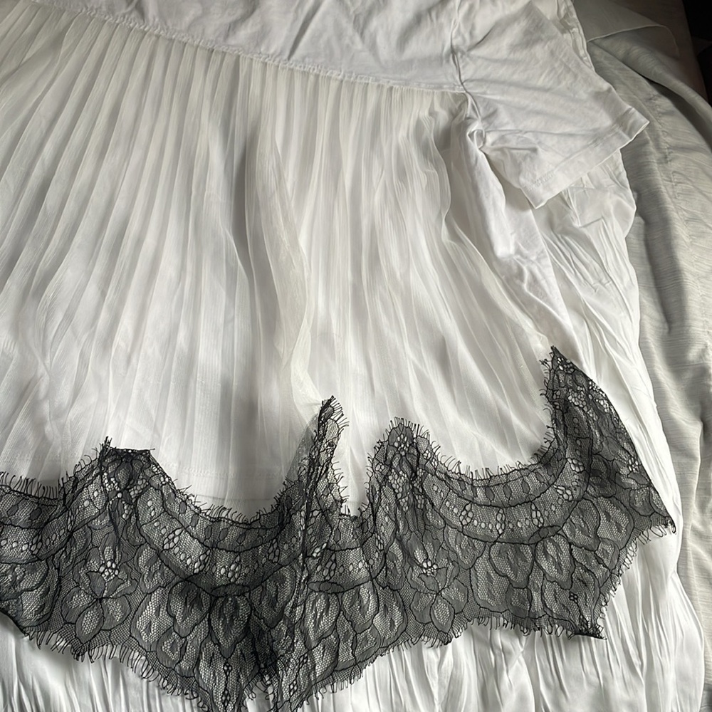 Zara tshirt with detail back
